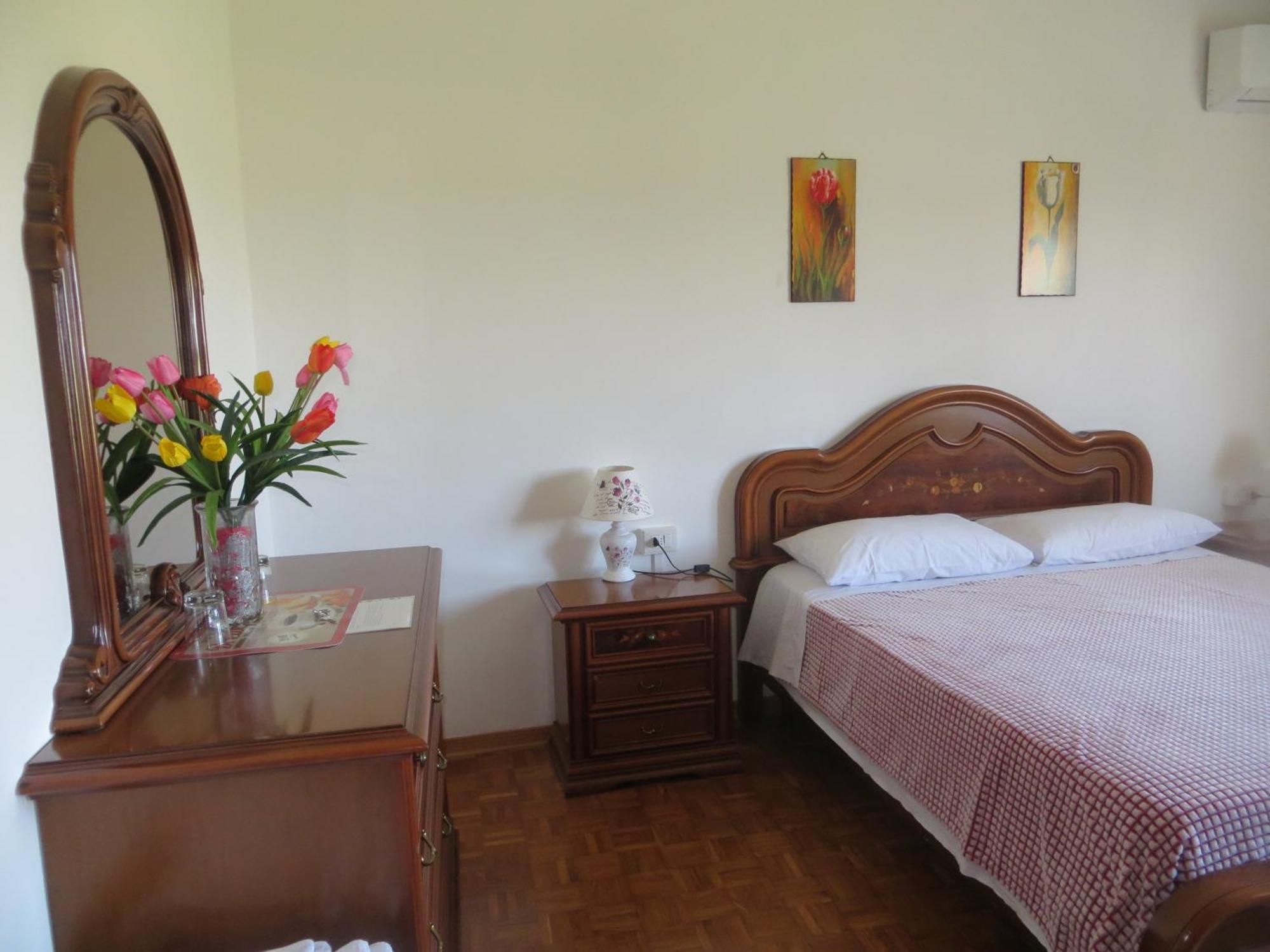 5 Palme Bed & Breakfast Terzo d' Aquileia Bagian luar foto